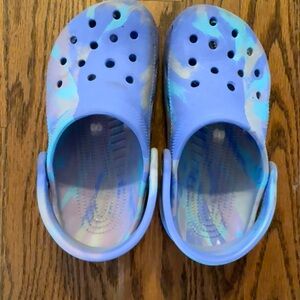 Kids blue tie-dye CROCS